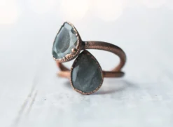 Labradorite feldspar ring | Organic stone stacking ring