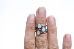 Teardrop opal ring | Natural stone ring