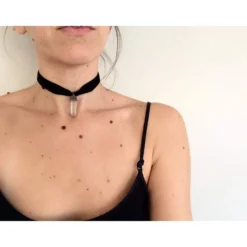 Velvet arrowhead necklace | Raw crystal jewelry | Velvet crystal choker